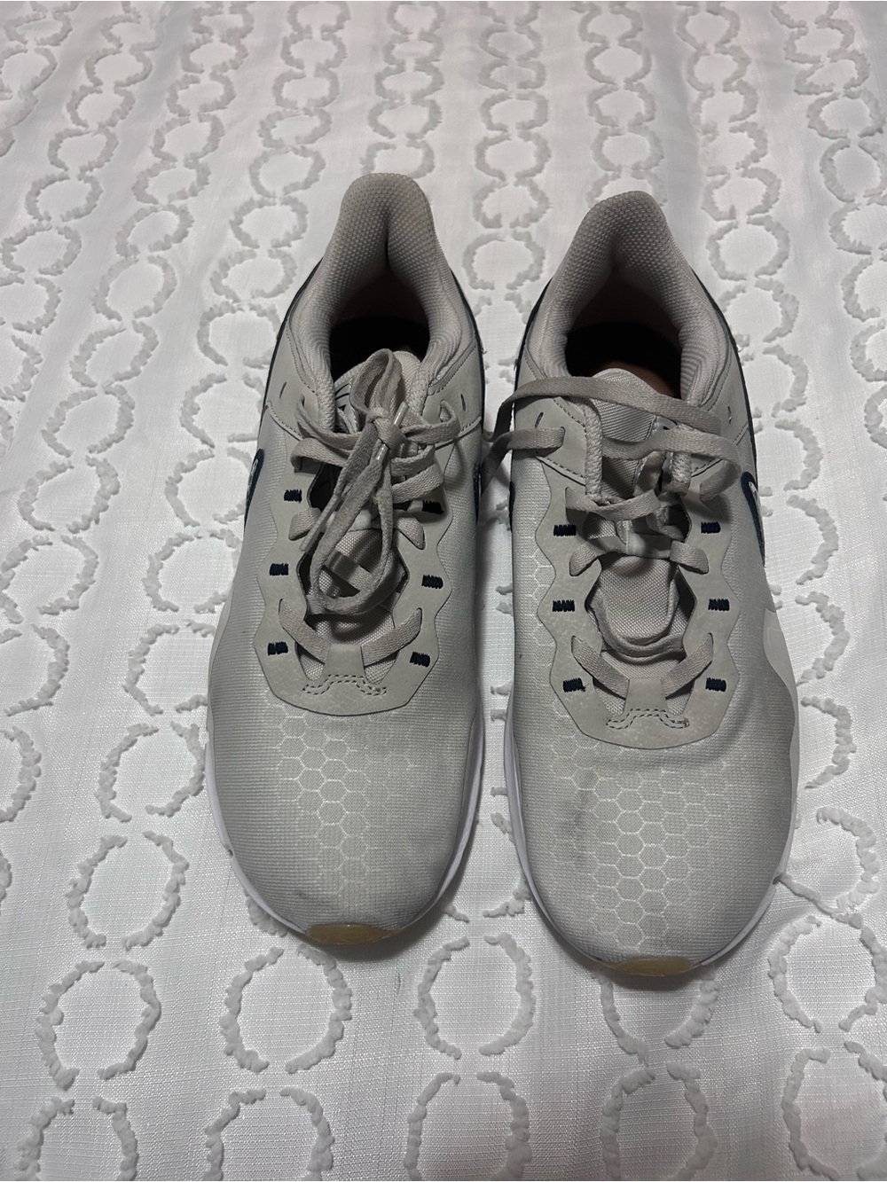 Nike Women's Light Gray Athletic Sneakers